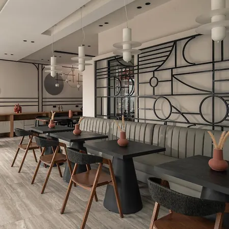 The George - Hospitality Beyond Hotel 2*