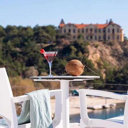 George 2* Limenária