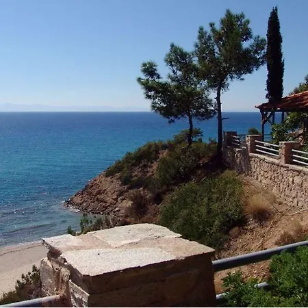 The George - Hospitality Beyond 2* Λιμενάρια