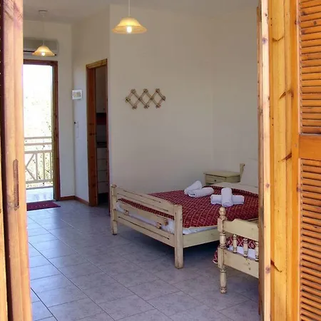 The George - Hospitality Beyond Ξενοδοχείο 2*