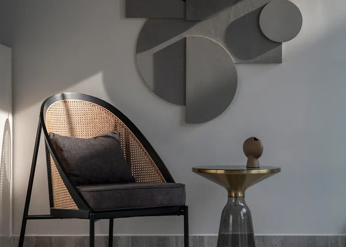 The George - Hospitality Beyond Limenária